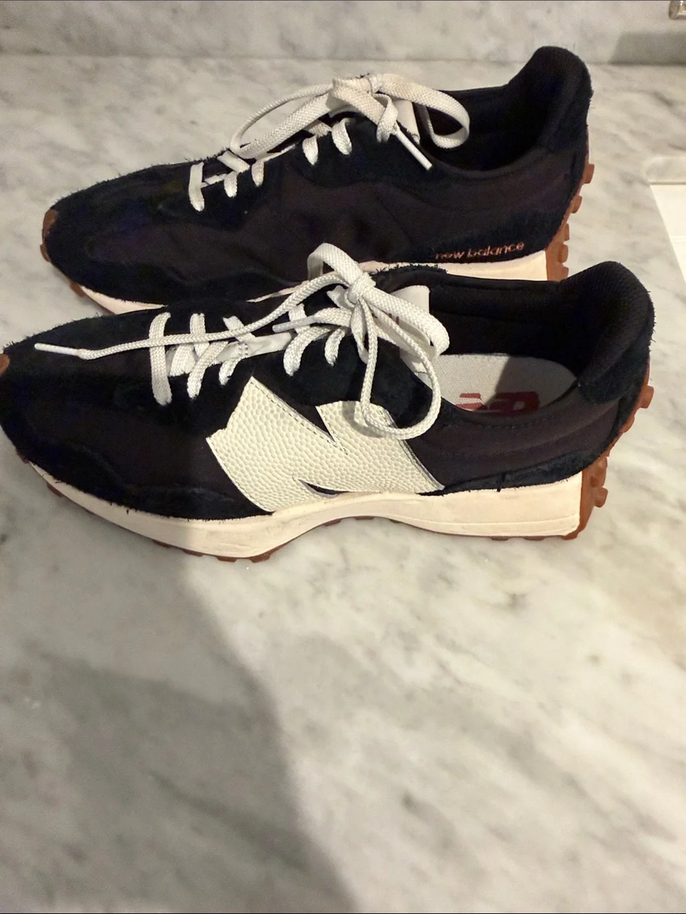 New Balance 327 Women’s 9 - Picture 8 of 15